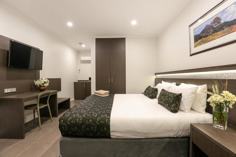 Morphettville Motor Inn - QLD Tourism 0