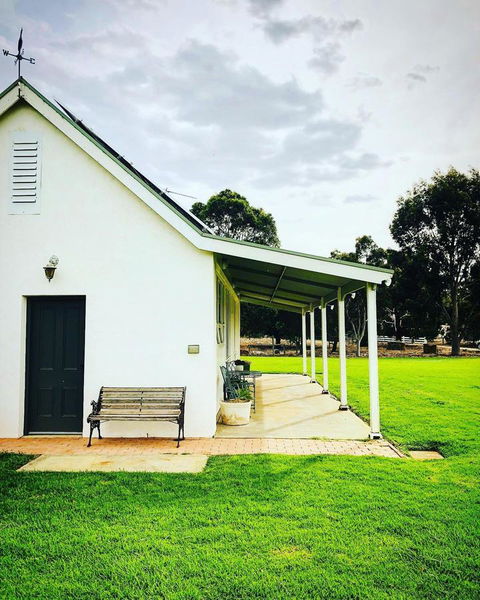 The Lake House Retreat - QLD Tourism 25