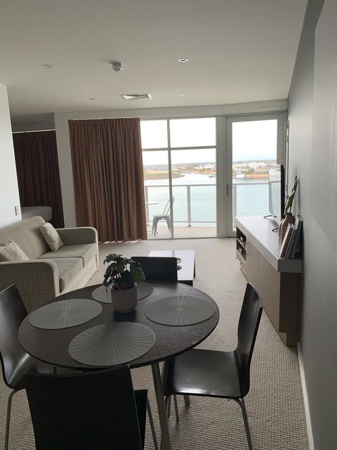 Wallaroo Marina Stayz - Queensland Tourism 8