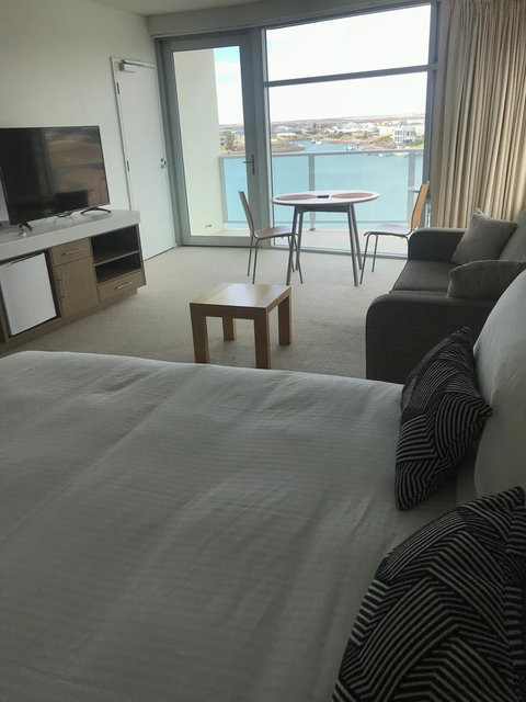 Wallaroo Marina Stayz - Queensland Tourism 19