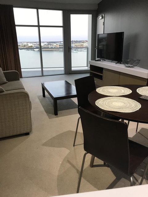 Wallaroo Marina Stayz - Queensland Tourism 12
