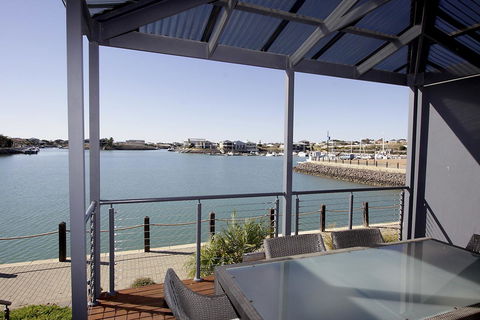 Wallaroo Marina Apartments - QLD Tourism 8