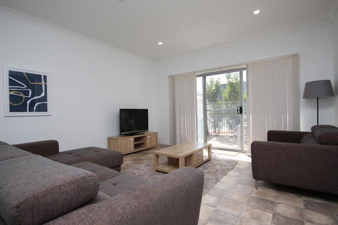 Wallaroo Marina Apartments - QLD Tourism 28