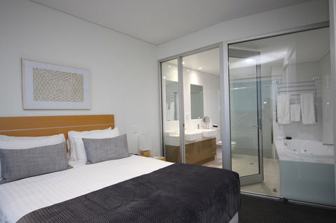 Wallaroo Marina Apartments - QLD Tourism 16