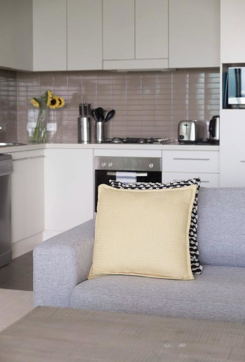 Port Adelaide Executive Waterfront Apartment - QLD Tourism 19
