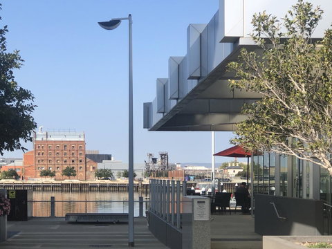 Port Adelaide Executive Waterfront Apartment - QLD Tourism 32