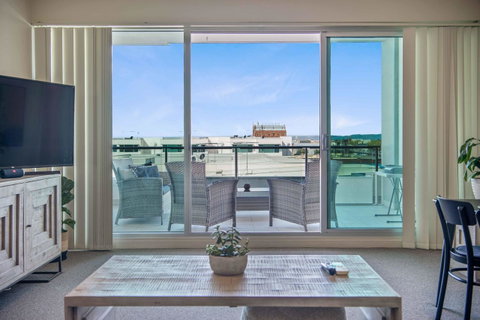 Port Adelaide Executive Waterfront Apartment - QLD Tourism 22