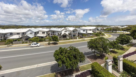 Oaks Casuarina Santai Resort - QLD Tourism 5