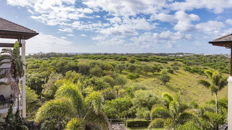 Oaks Casuarina Santai Resort - QLD Tourism 4