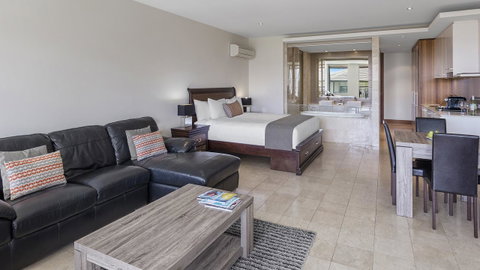 Oaks Casuarina Santai Resort - QLD Tourism 21
