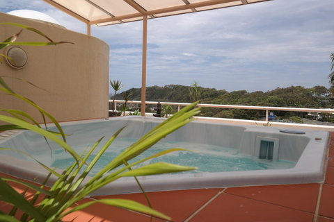 Pacific Bay Resort - QLD Tourism 13