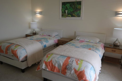 Pacific Bay Resort - QLD Tourism 16