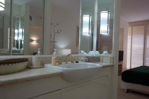 Pacific Bay Resort - QLD Tourism 17