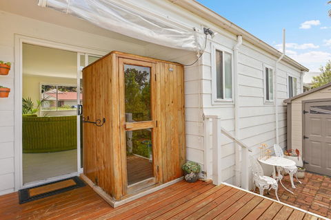 Ainslie Roberts Drive Retreat - QLD Tourism 17