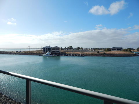 Wallaroo Marina Executive Apartments - Queensland Tourism 18