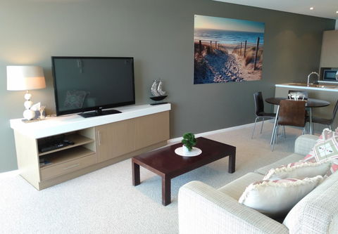 Wallaroo Marina Executive Apartments - Queensland Tourism 4