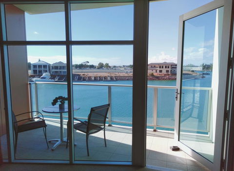 Wallaroo Marina Executive Apartments - Queensland Tourism 1