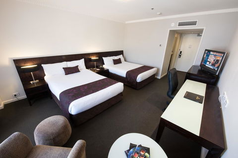 Hotel Grand Chancellor Adelaide - QLD Tourism 1