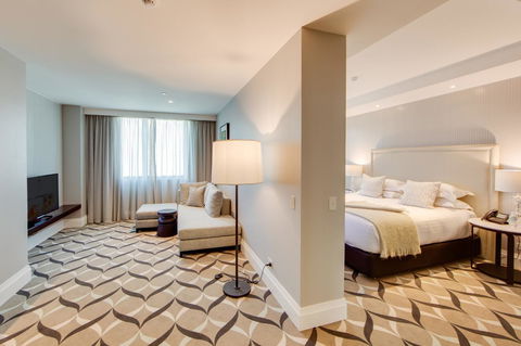 Mayfair Hotel - QLD Tourism 4
