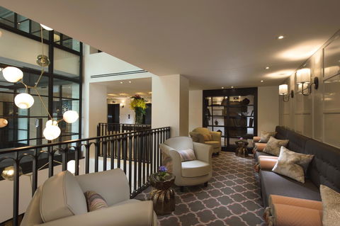 Mayfair Hotel - QLD Tourism 9