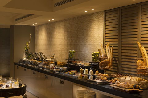 Mayfair Hotel - QLD Tourism 3