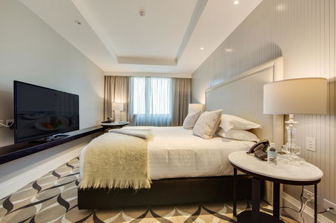 Mayfair Hotel - QLD Tourism 6