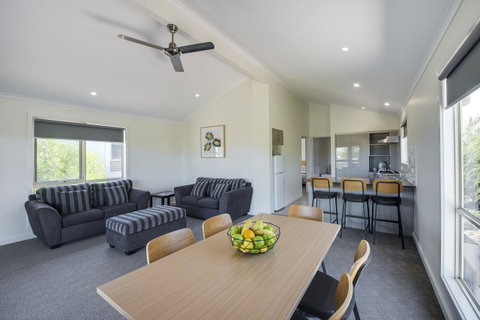 The Retreat West Beach Parks - QLD Tourism 15