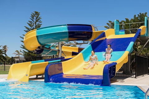 The Retreat West Beach Parks - QLD Tourism 2