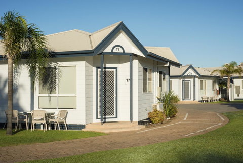 The Retreat West Beach Parks - QLD Tourism 22