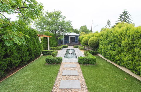 S T U D I O 22 Peaceful Retreat With Garden Views - QLD Tourism 5