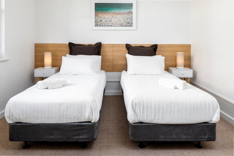 Bay 10 - Suites And Apartments - QLD Tourism 15