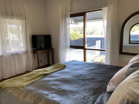 Jack\'s House 2 B&B In Mill Street - QLD Tourism 12
