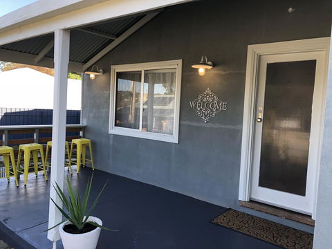 Jack\'s House 2 B&B In Mill Street - QLD Tourism 1