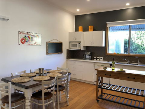 Jack\'s House 2 B&B In Mill Street - QLD Tourism 18