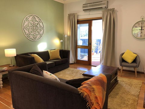 Jack\'s House 2 B&B In Mill Street - QLD Tourism 13