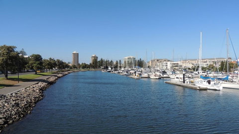 Glenelg - Marina Retreat - QLD Tourism 3
