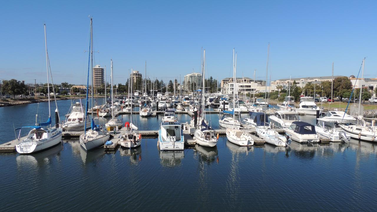 Glenelg North SA QLD Tourism