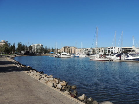 Glenelg - Marina Retreat - QLD Tourism 4