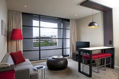 Mantra Hindmarsh Square - Queensland Tourism 13