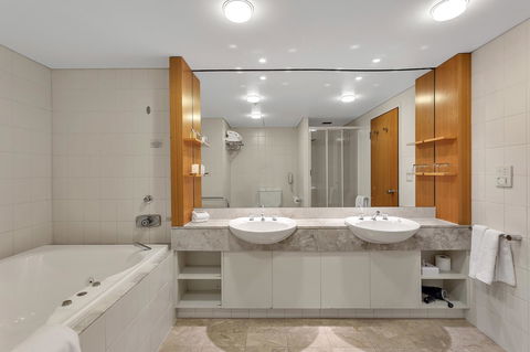 Stamford Plaza Adelaide - QLD Tourism 20