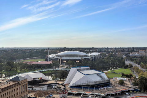 Stamford Plaza Adelaide - QLD Tourism 12