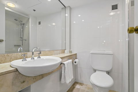 Stamford Plaza Adelaide - QLD Tourism 19