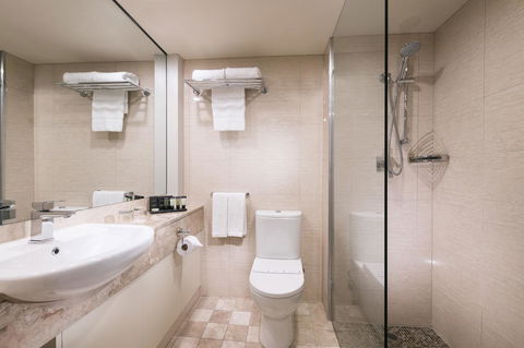 Stamford Plaza Adelaide - QLD Tourism 18