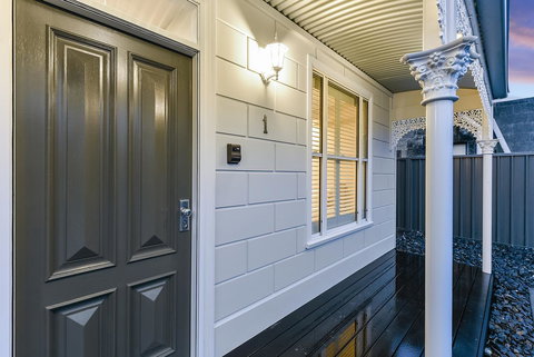 Aloha Central Luxury Apartments - Queensland Tourism 22