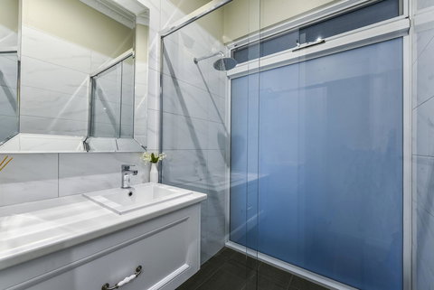 Aloha Central Luxury Apartments - Queensland Tourism 18