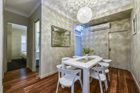 Aloha Central Luxury Apartments - Queensland Tourism 17