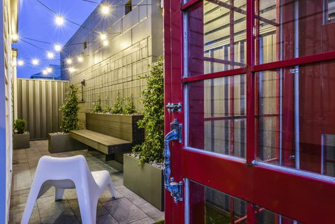 Aloha Central Luxury Apartments - Queensland Tourism 11