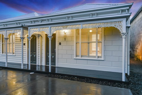 Aloha Central Luxury Apartments - Queensland Tourism 1