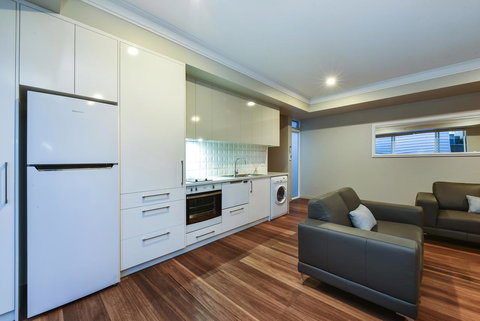 Aloha Central Luxury Apartments - Queensland Tourism 29