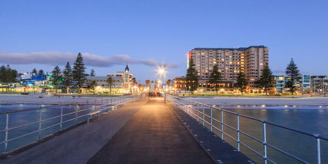 Stamford Grand Adelaide - QLD Tourism 21